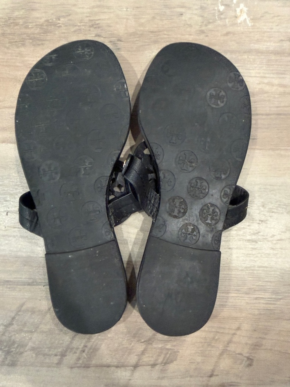 Tory Burch Black Leather Logo Thong Sandals with Gold Studs - Picture 6 of 6